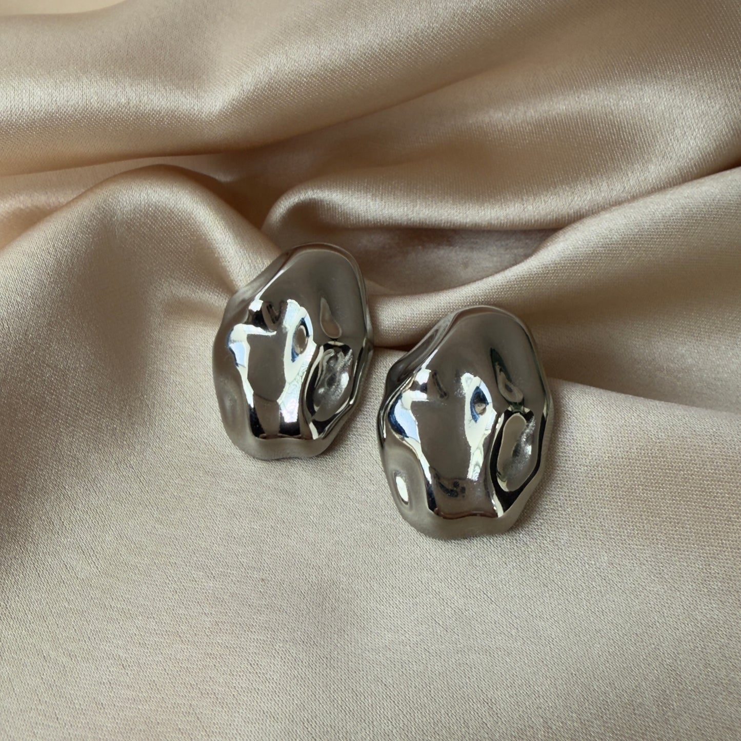 Paola Earring