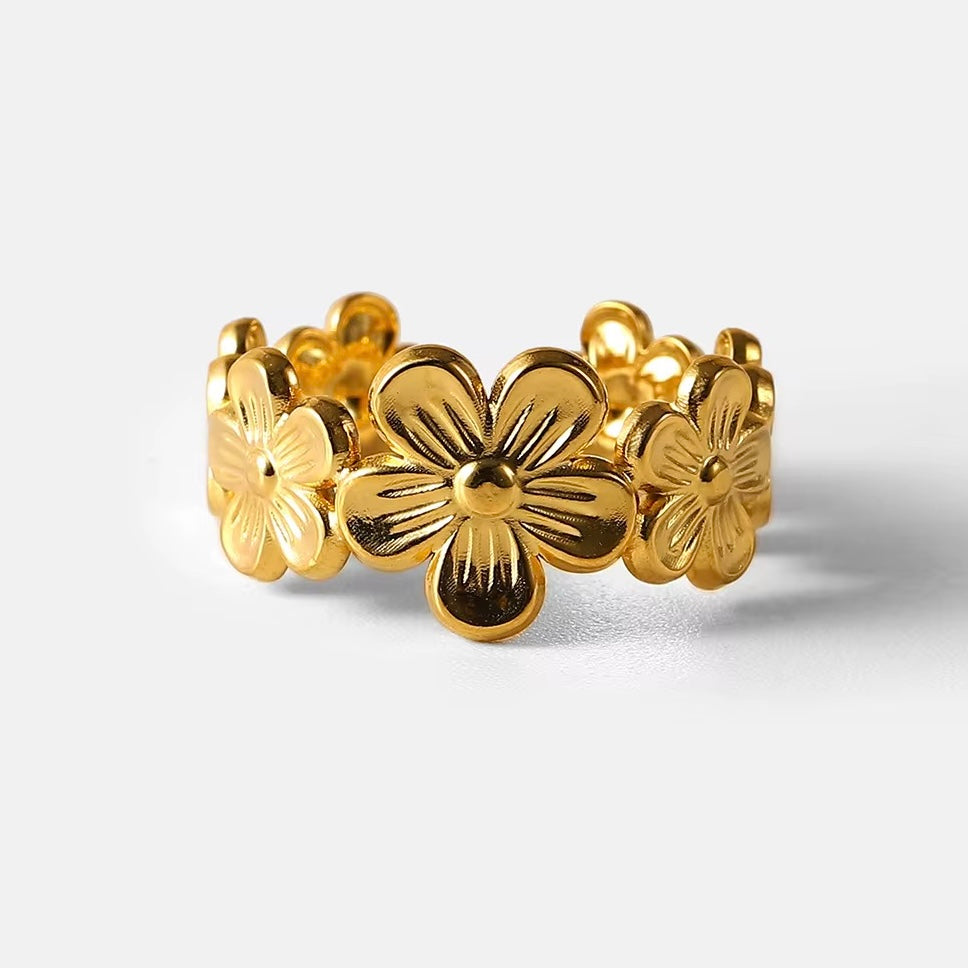 Laila Gold Ring